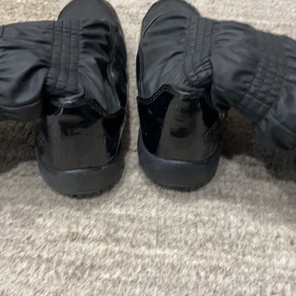 Totes Girls Black Boots sz 3 - Picture 1 of 6